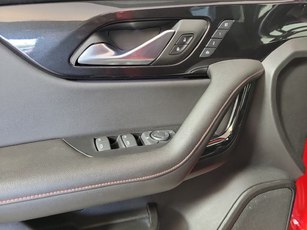 Used 2022 Chevrolet Blazer RS w/ Enhanced Convenience Package FWD image 16