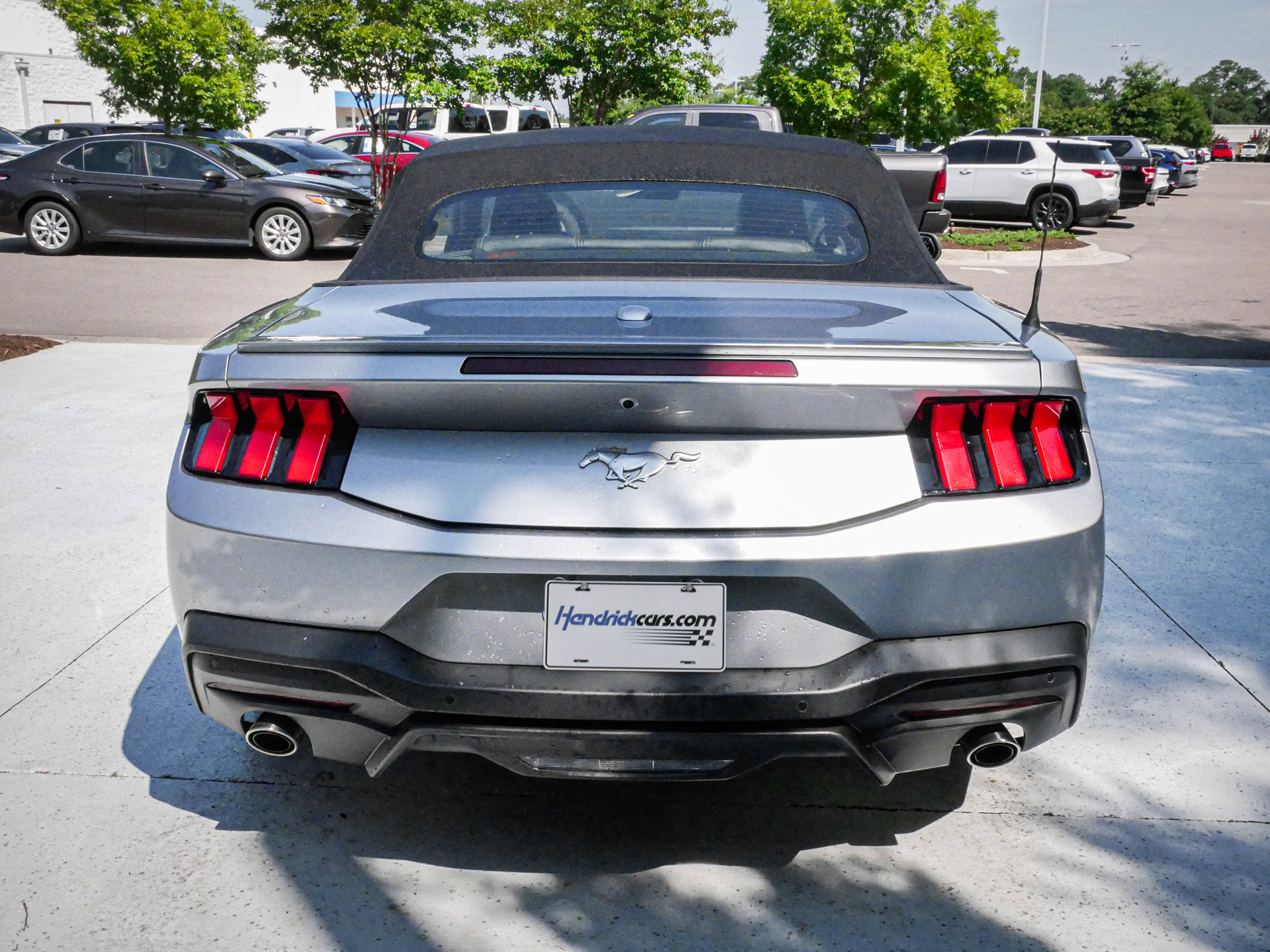 Used 2025 Ford Mustang Premium RWD image 10