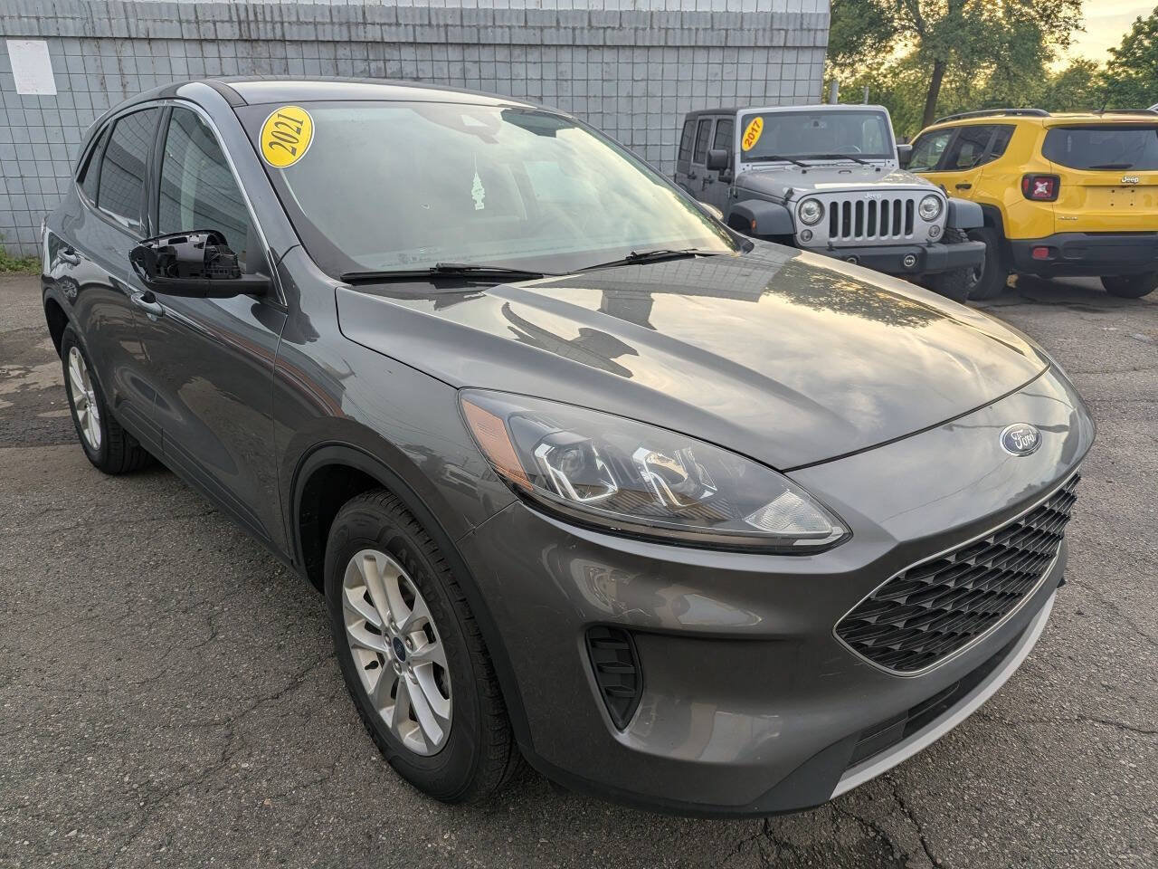 Used 2021 Ford Escape SE