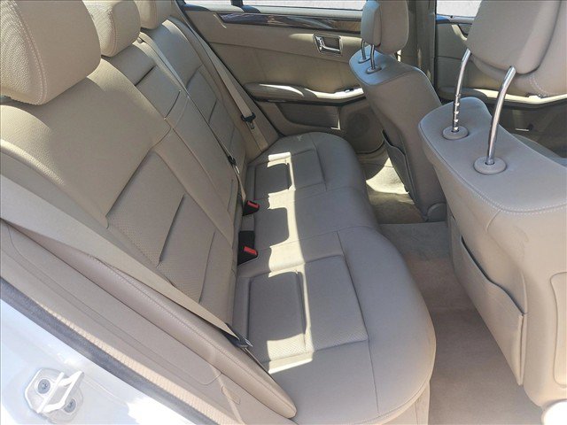 Used 2010 Mercedes-Benz E 350 4MATIC Sedan image 22