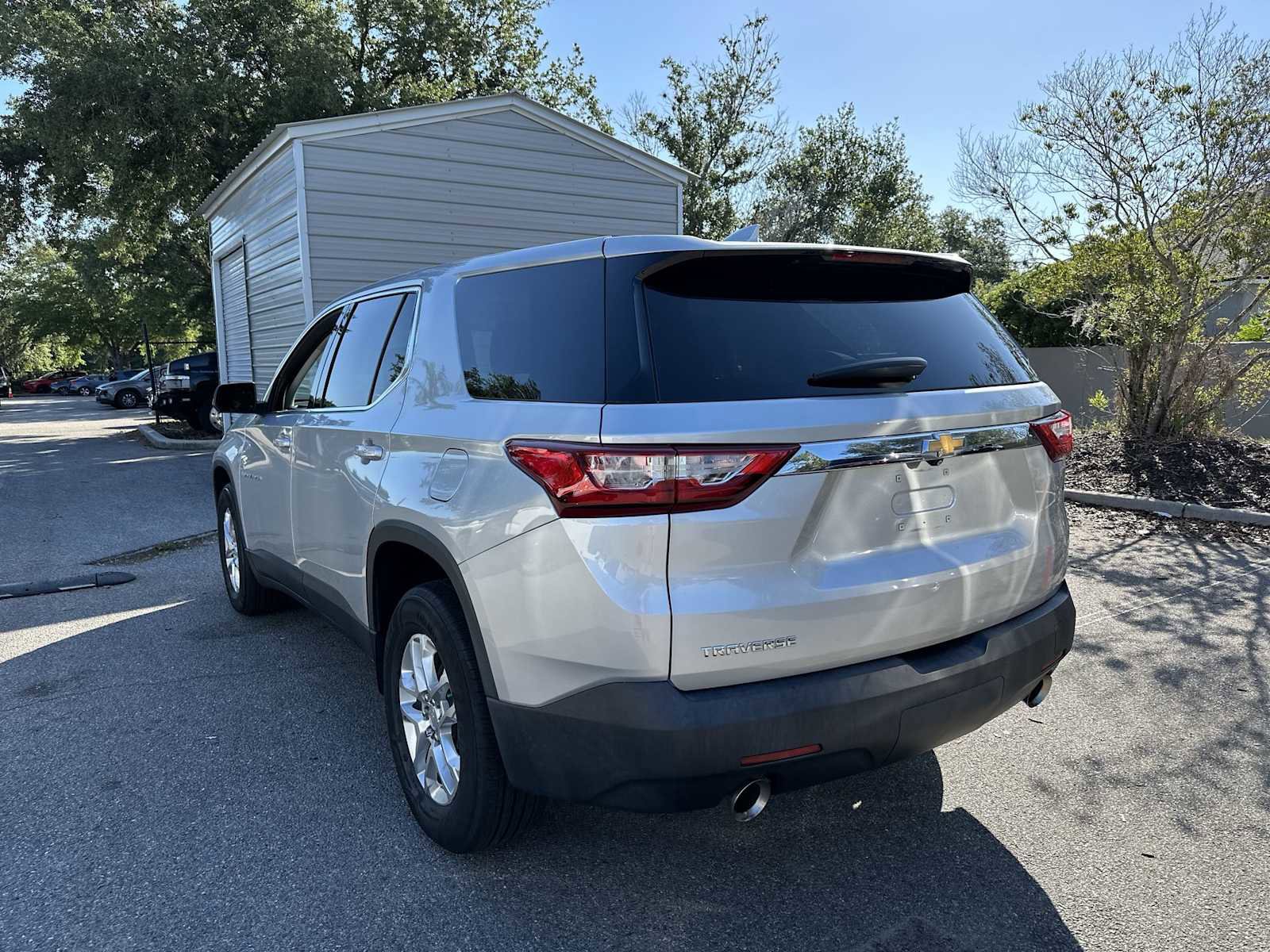 Certified 2021 Chevrolet Traverse LS FWD image 4
