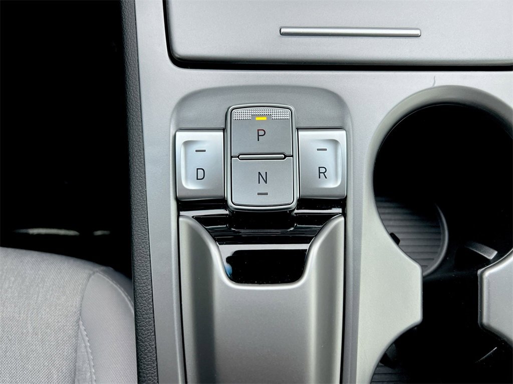 Used 2023 Hyundai Kona SE w/ Cargo Package image 14