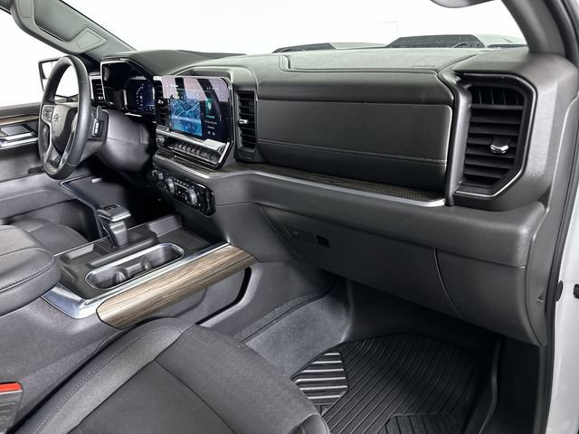 Used 2025 Chevrolet Silverado 1500 LT Trail Boss AWD/4WD image 30