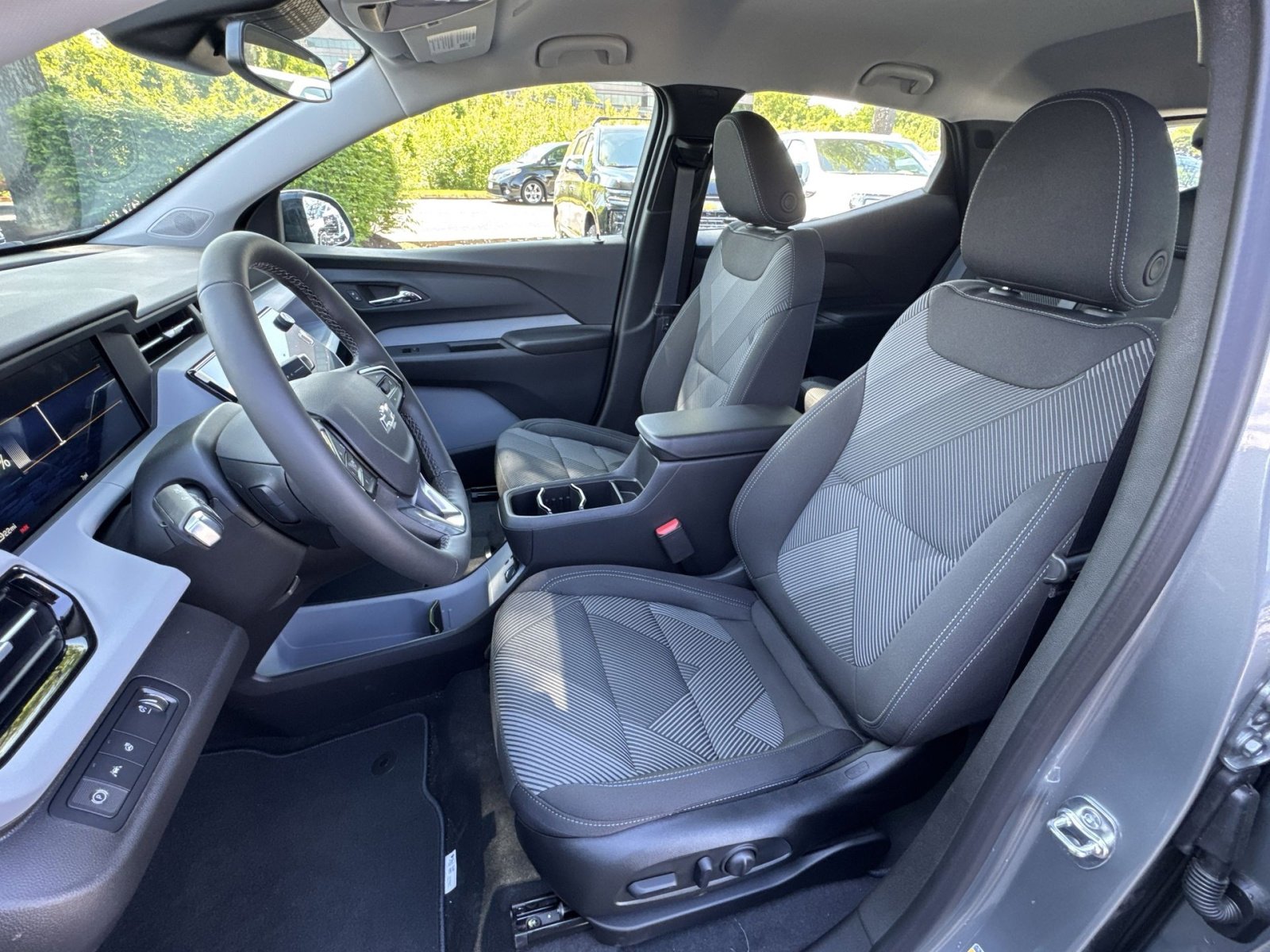 New 2027 Chevrolet Bolt LT w/ Comfort Package FWD image 13