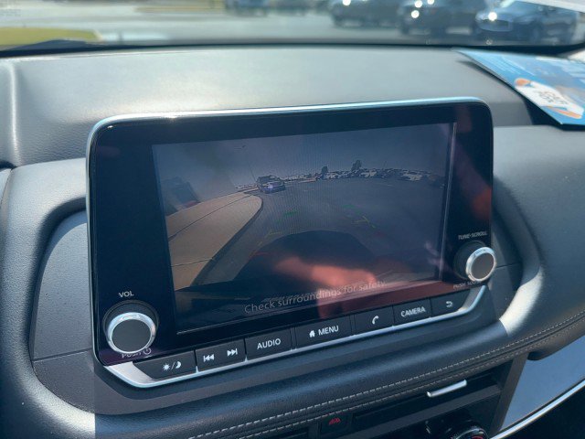 Used 2024 Nissan Rogue SV image 17