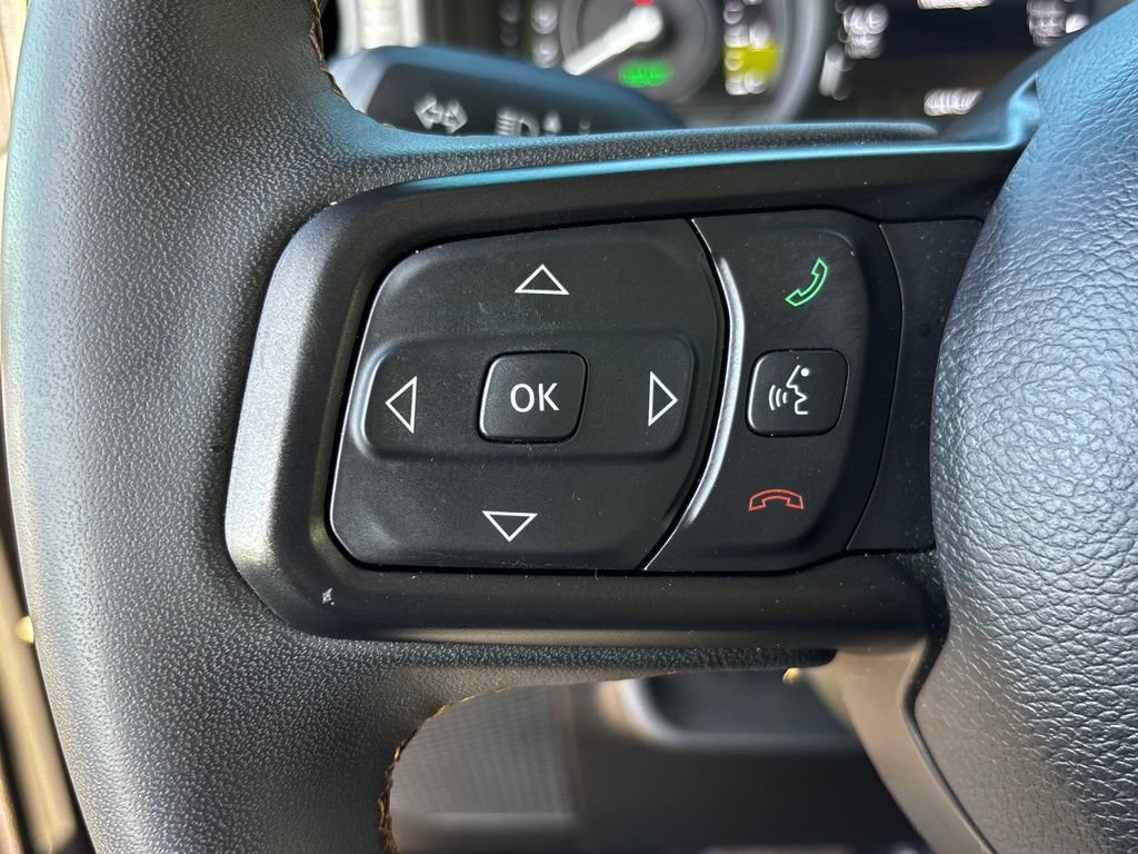 Used 2024 Jeep Wrangler Unlimited AWD/4WD image 12
