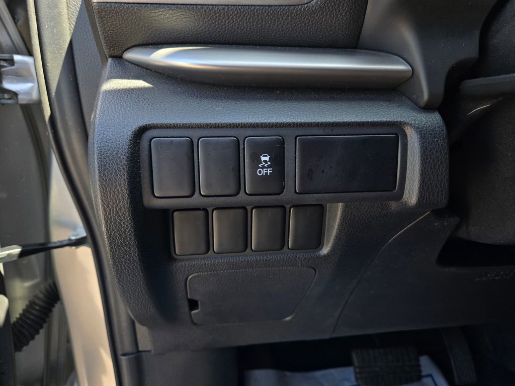 Used 2020 Mitsubishi Eclipse Cross ES FWD image 14