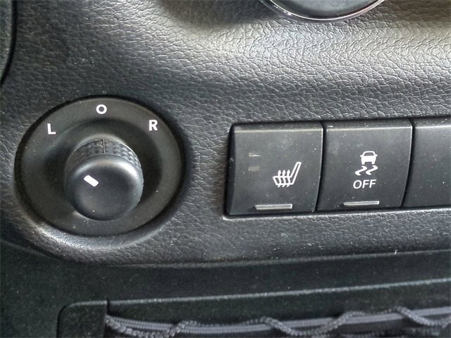 Used 2017 Jeep Wrangler Unlimited Sahara w/ Connectivity Group image 25