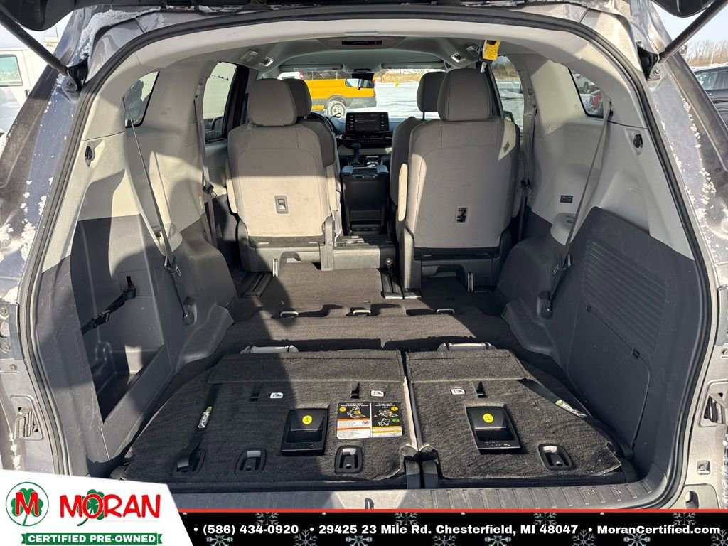 Used 2024 Toyota Sienna LE image 27
