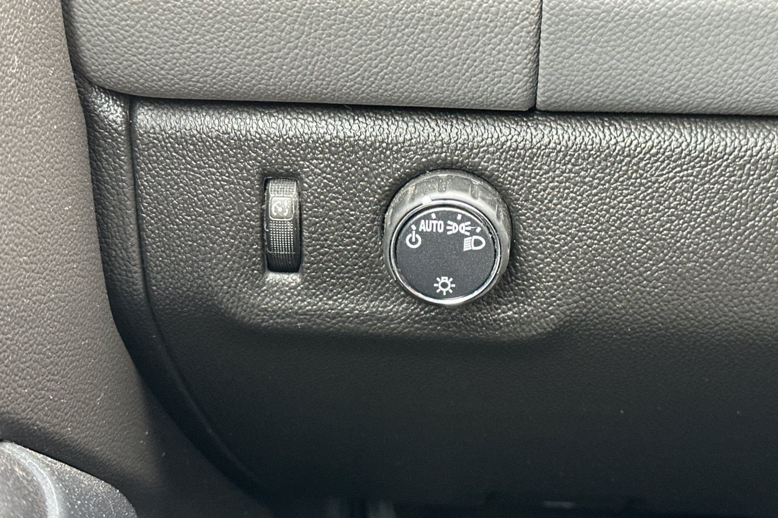 Used 2016 Chevrolet Colorado W/T w/ WT Convenience Package RWD image 27