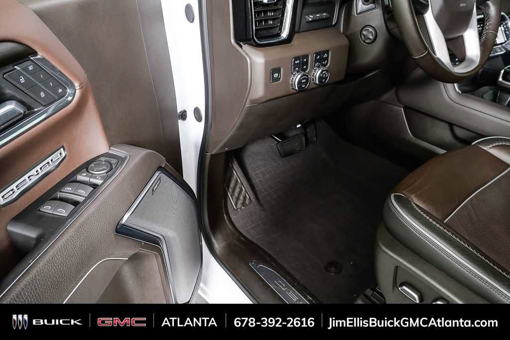 Used 2025 GMC Sierra 1500 Denali w/ Technology Package AWD/4WD image 8