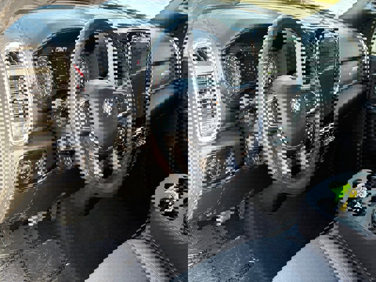 Used 2024 RAM 2500 Big Horn w/ Safety Group image 18