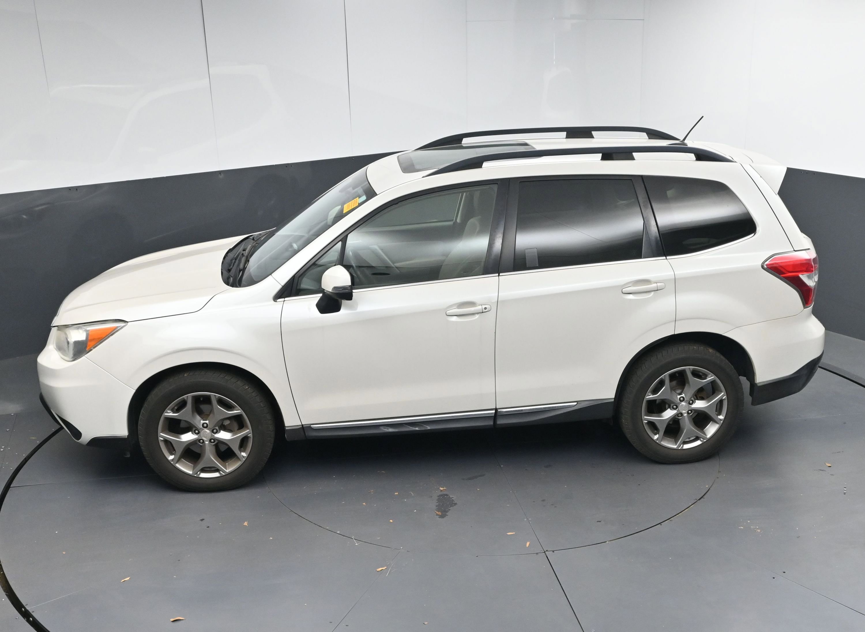 Used 2015 Subaru Forester 2.5i Touring w/ Eyesight & Navigation System image 36