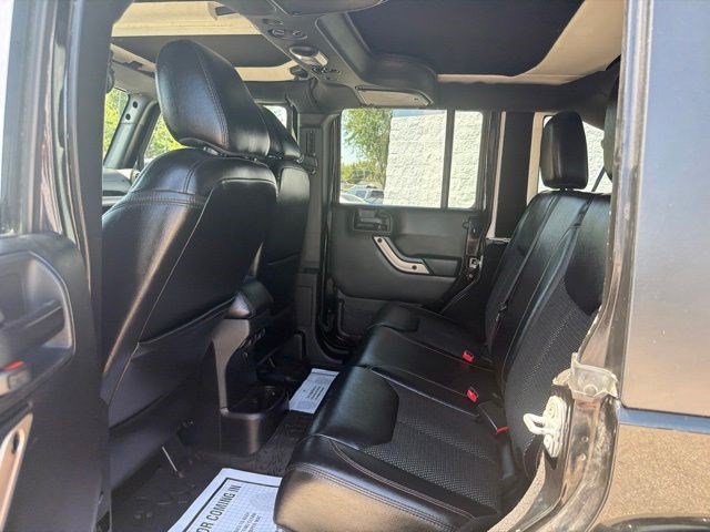 Used 2016 Jeep Wrangler Unlimited Sahara AWD/4WD image 14