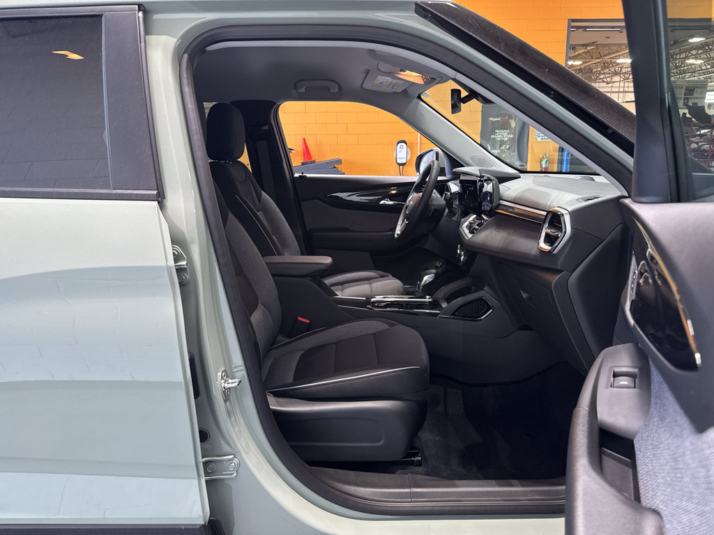 New 2026 Chevrolet TrailBlazer LT w/ Convenience Package FWD image 16