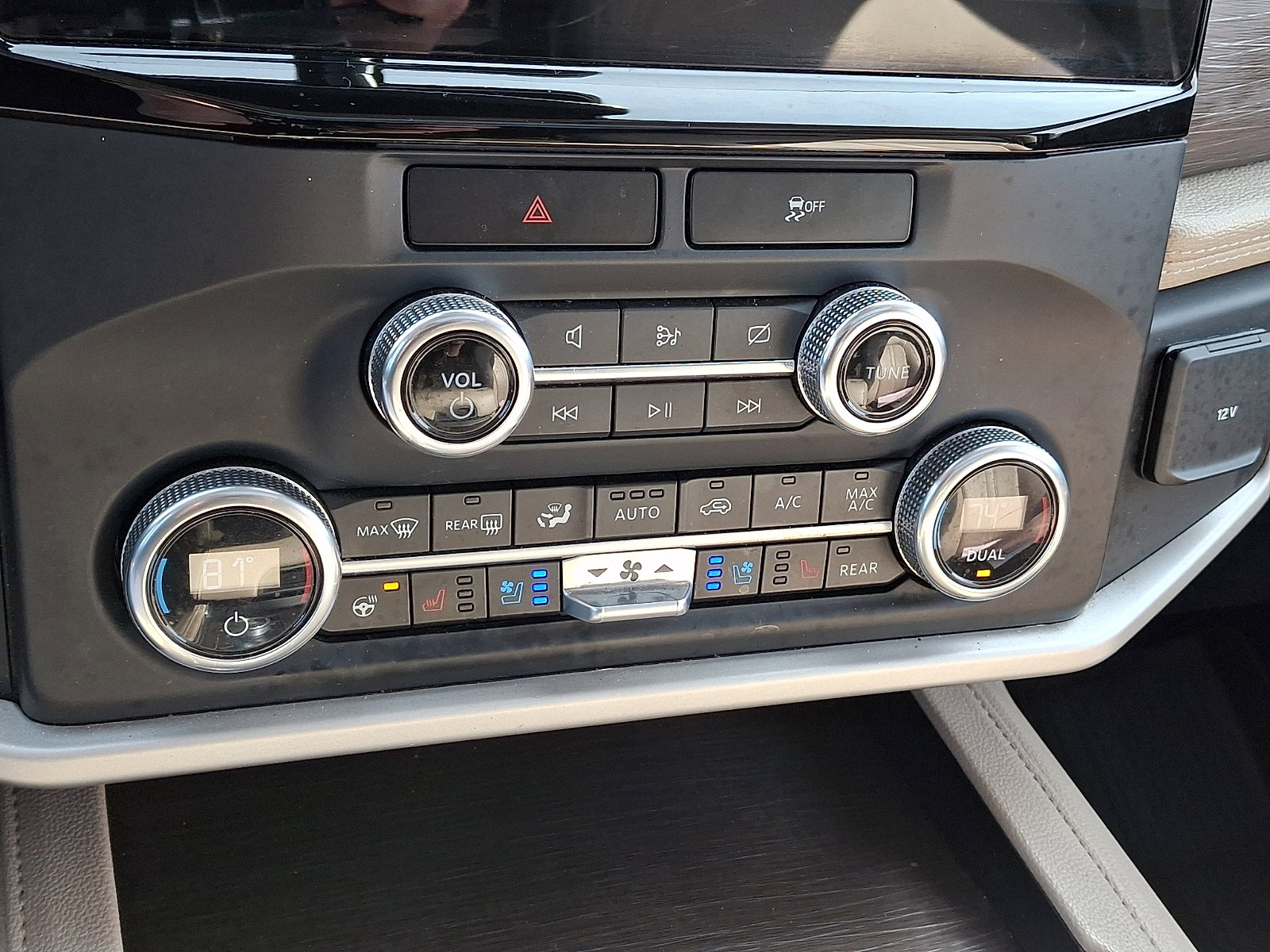 Certified 2023 Ford Expedition Limited image 23