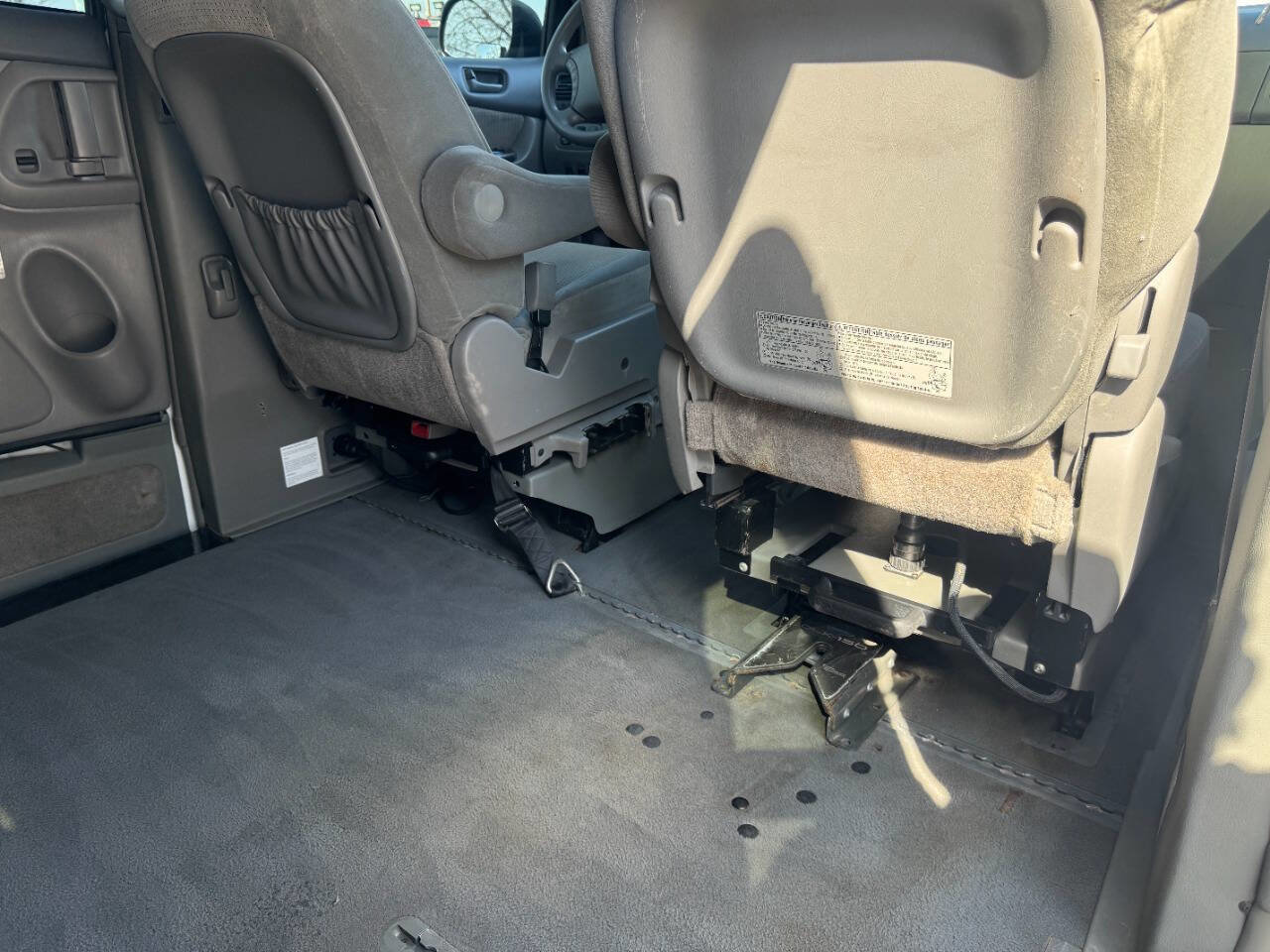Used 2008 Toyota Sienna LE FWD image 16