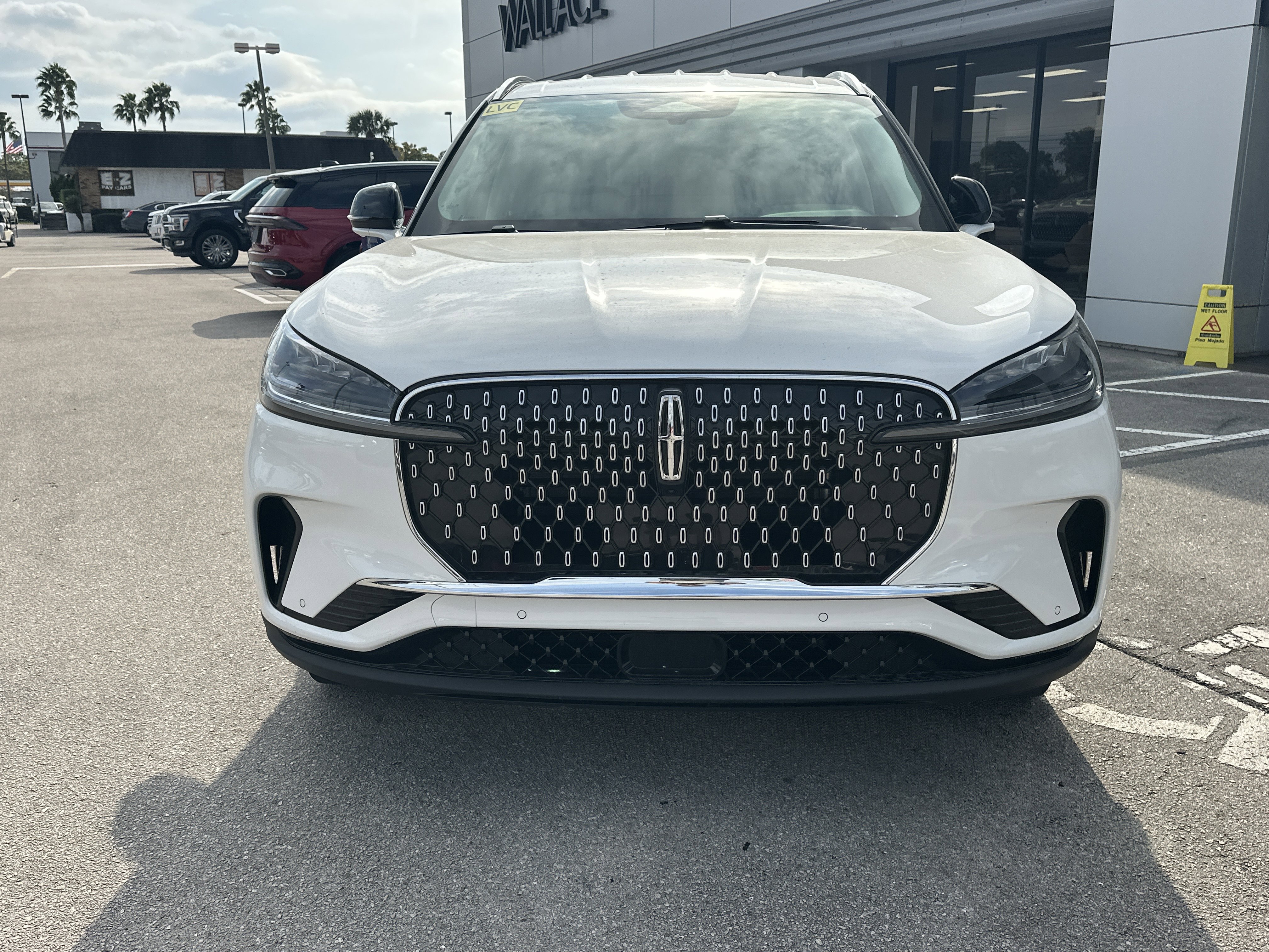 New 2026 Lincoln Aviator 2WD image 3