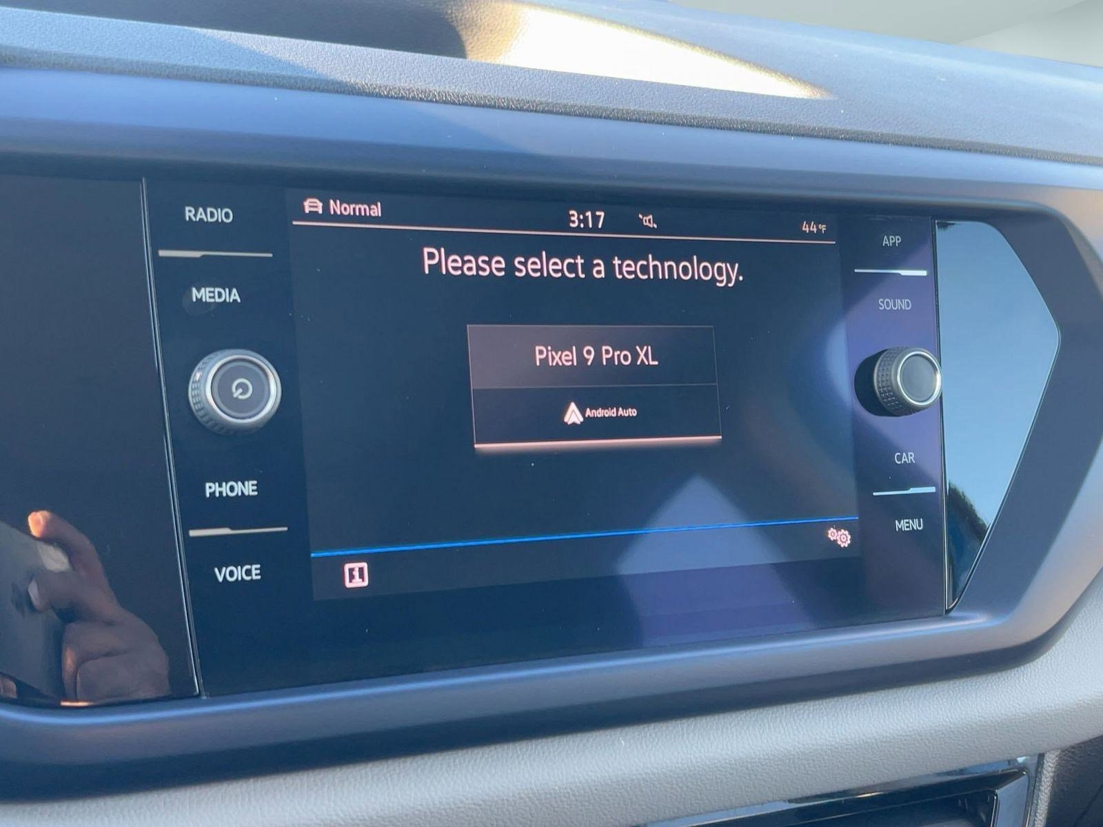 Used 2022 Volkswagen Taos SE image 20