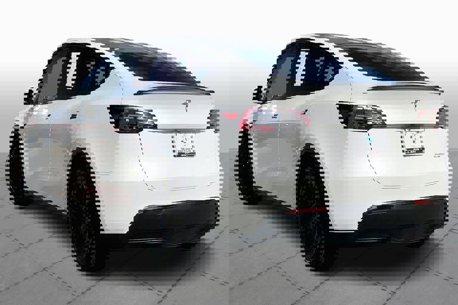 Used 2021 Tesla Model Y Long Range image 11