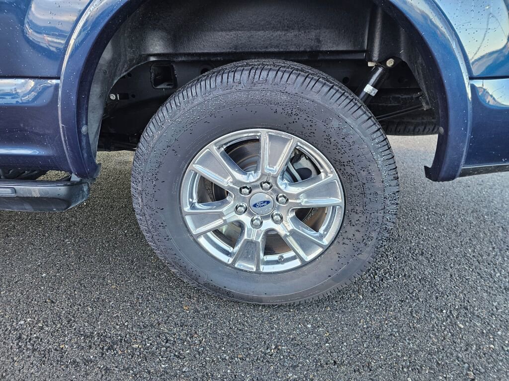 Used 2016 Ford F150 Lariat w/ Equipment Group 502A Luxury image 11