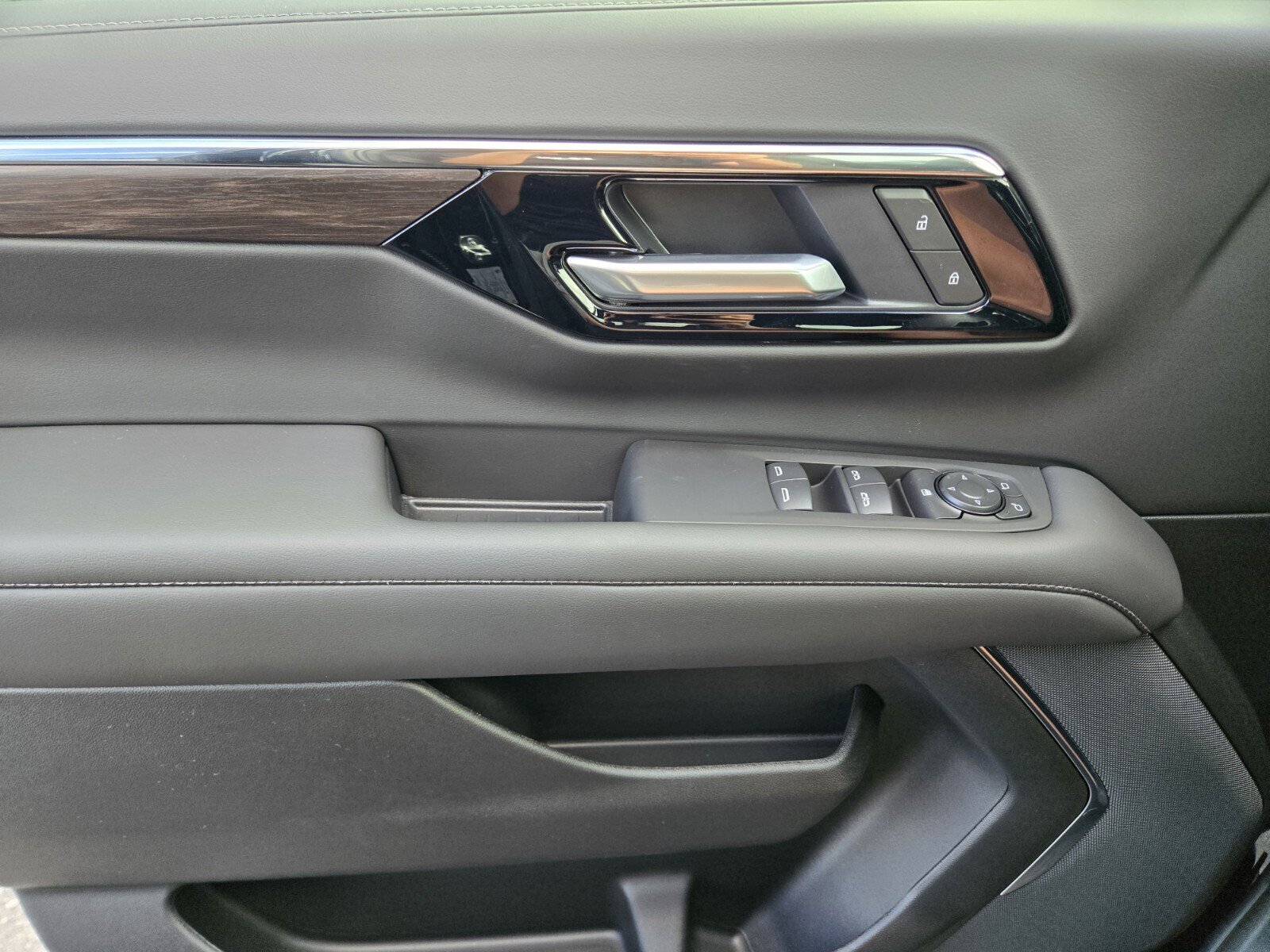 New 2026 Chevrolet Tahoe LS w/ Max Trailering Package image 12