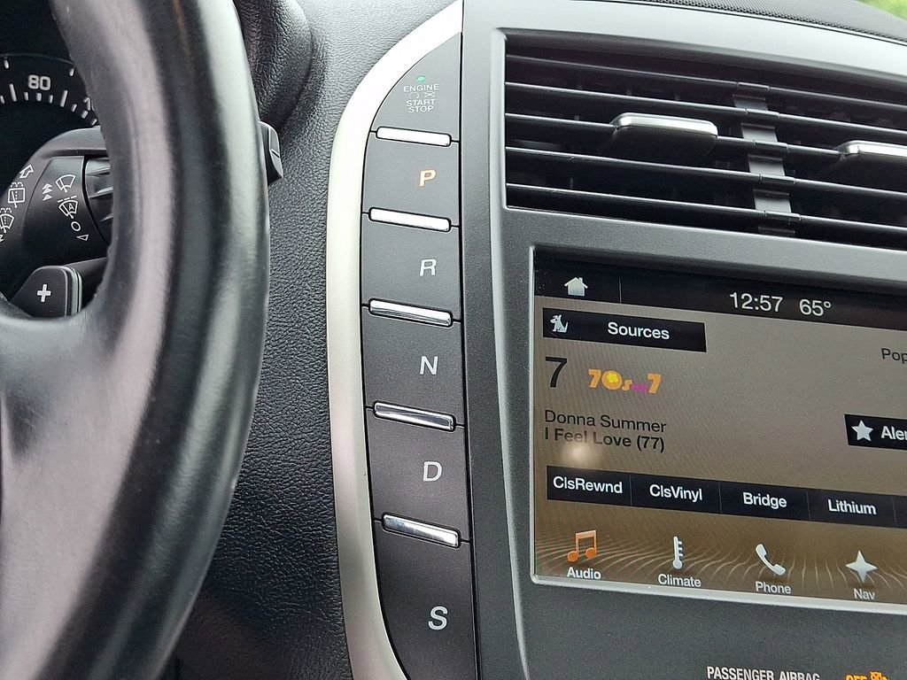 Used 2018 Lincoln MKC Select w/ Select Plus Package AWD/4WD image 23