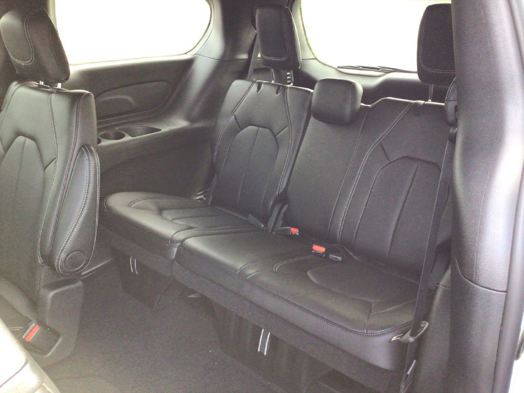 New 2027 Chrysler Pacifica LX FWD image 15