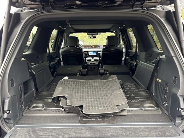 New 2025 Lincoln Navigator Reserve w/ Jet Appearance Package image 12