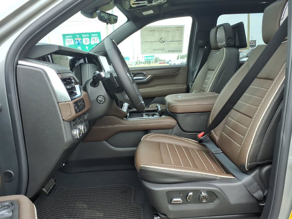 New 2026 GMC Yukon XL Denali Ultimate AWD/4WD image 12