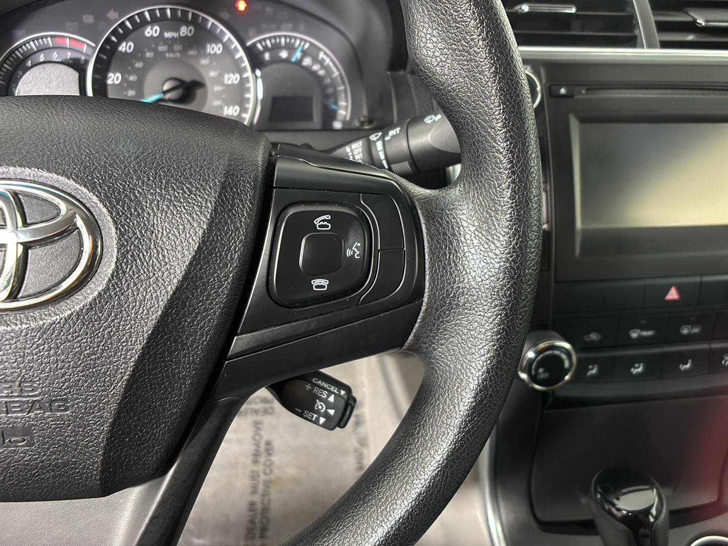 Used 2015 Toyota Camry LE FWD image 32