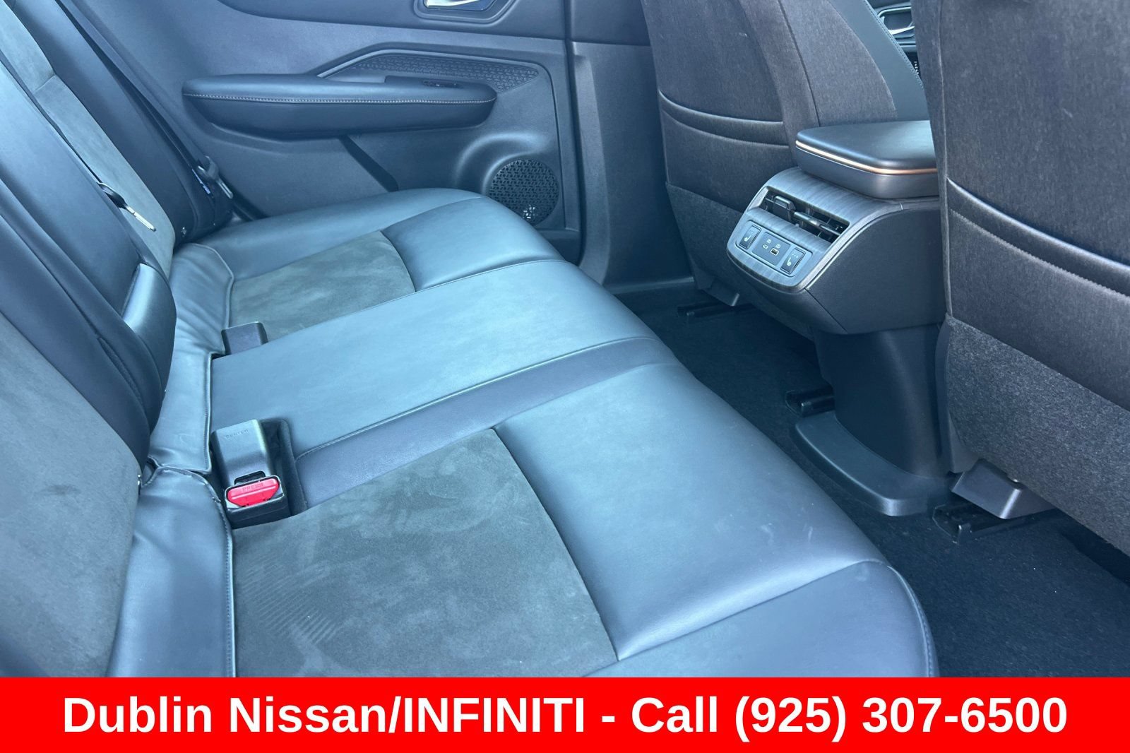 Used 2023 Nissan Ariya FWD image 19