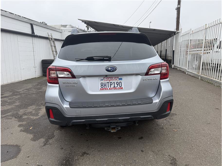 Used 2019 Subaru Outback 2.5i image 6