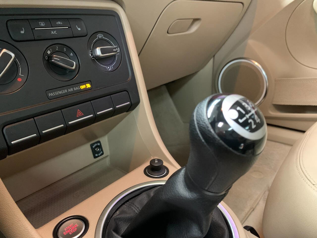 Used 2013 Volkswagen Beetle 2.5 image 17