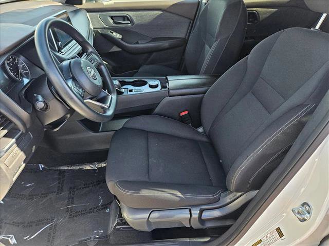 Used 2023 Nissan Rogue S image 14