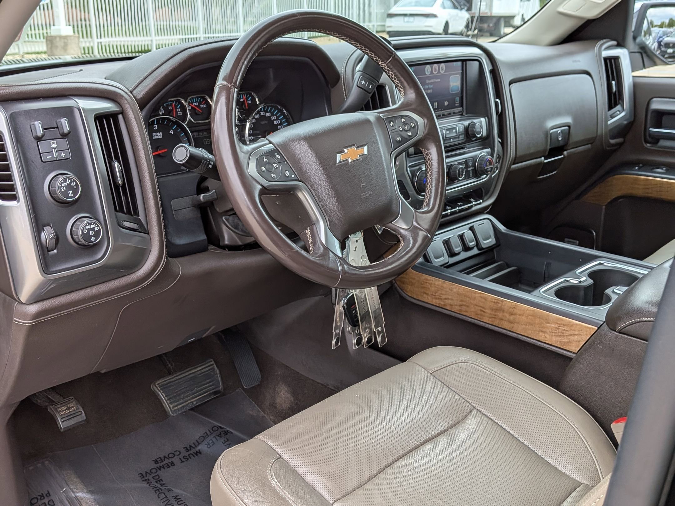 Used 2015 Chevrolet Silverado 1500 LTZ w/ Custom Sport Edition AWD/4WD image 10