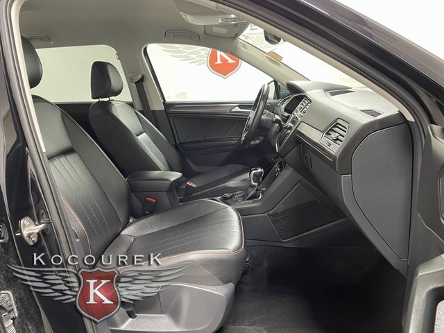 Used 2024 Volkswagen Tiguan Wolfsburg Edition image 22
