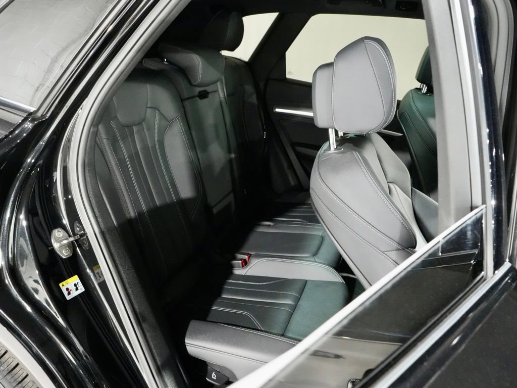 Used 2024 Audi Q5 2.0T Premium image 31