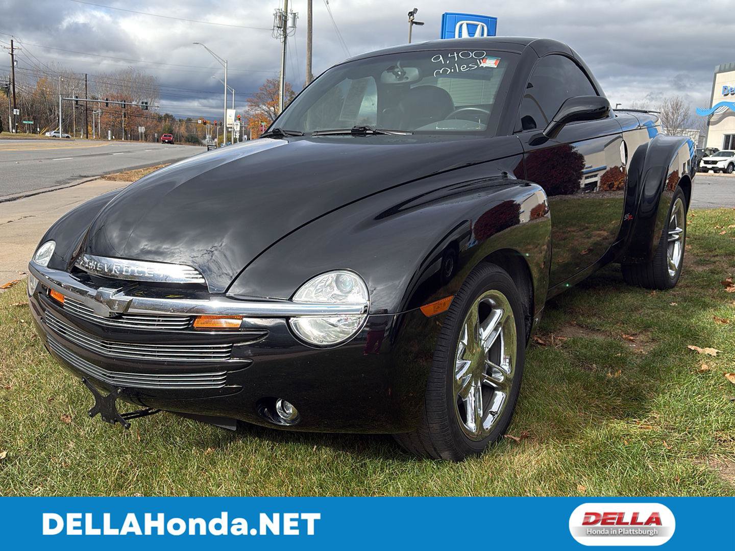 Used 2006 Chevrolet SSR w/ Preferred Equipment Group RWD image 1