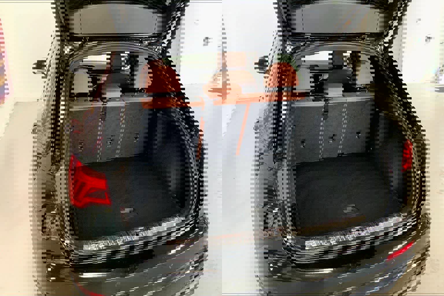 Certified 2020 Audi Q3 2.0T Premium Plus w/ Premium Plus Package AWD/4WD image 16