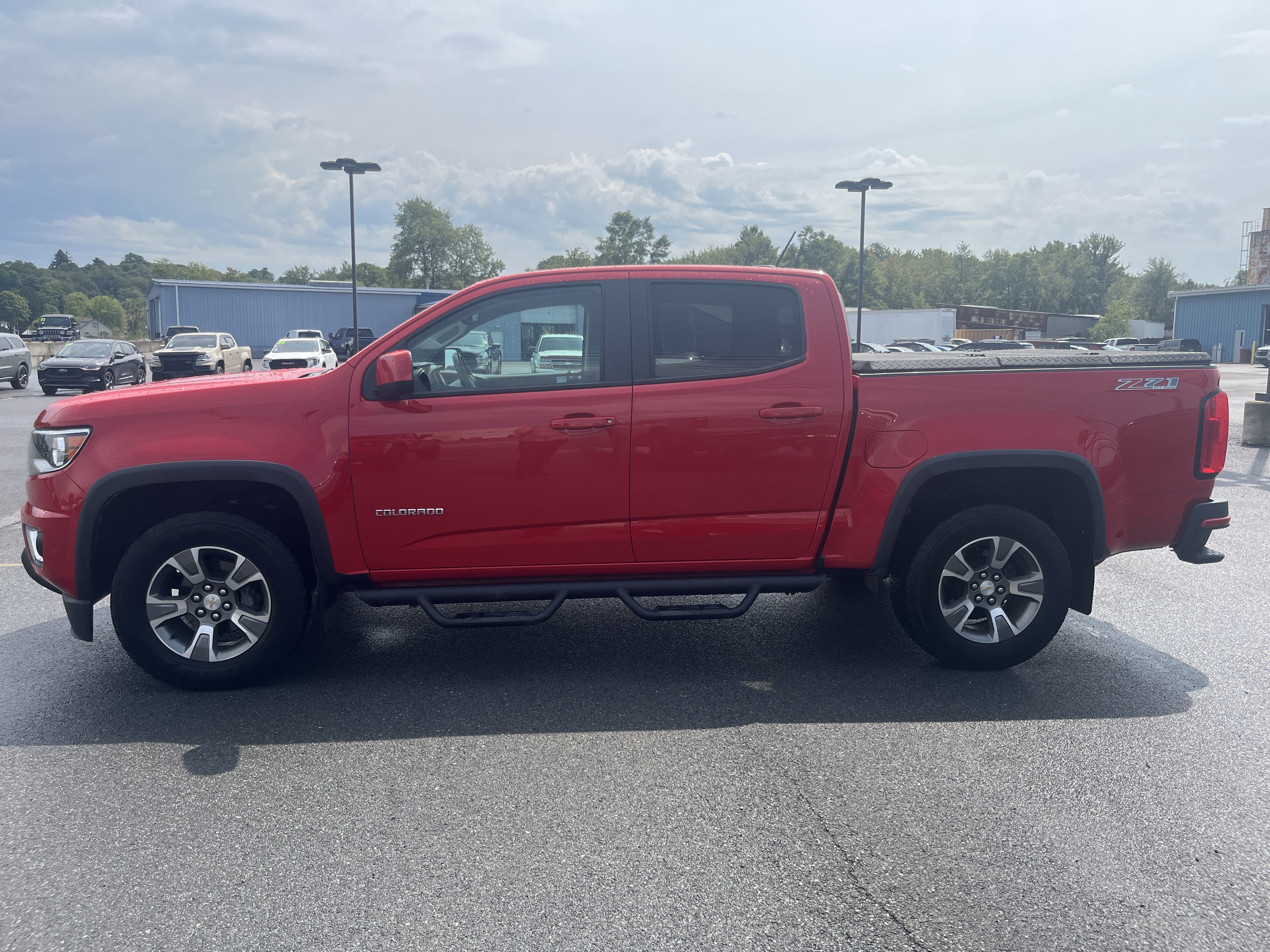Used 2019 Chevrolet Colorado Z71 AWD/4WD image 5