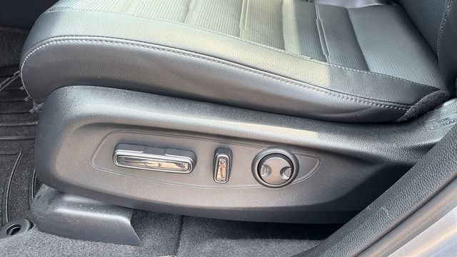 Used 2023 Honda CR-V EX-L image 10