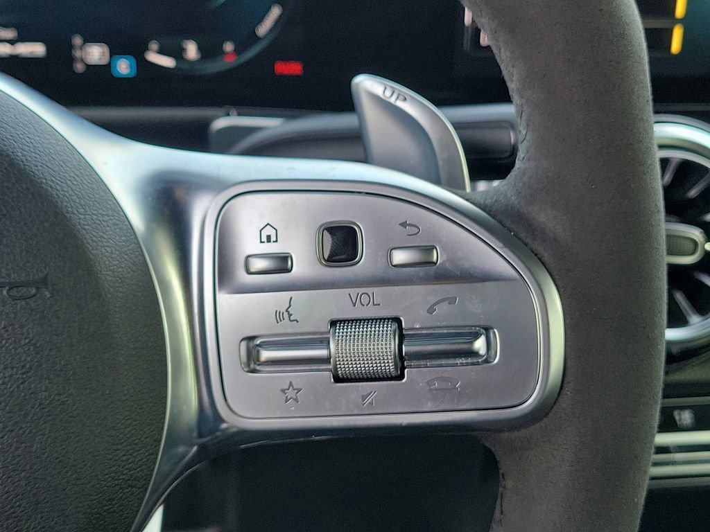 Used 2022 Mercedes-Benz GLB 35 AMG 4MATIC image 30