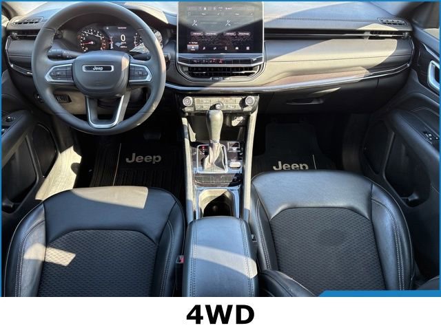 Used 2023 Jeep Compass Altitude image 14