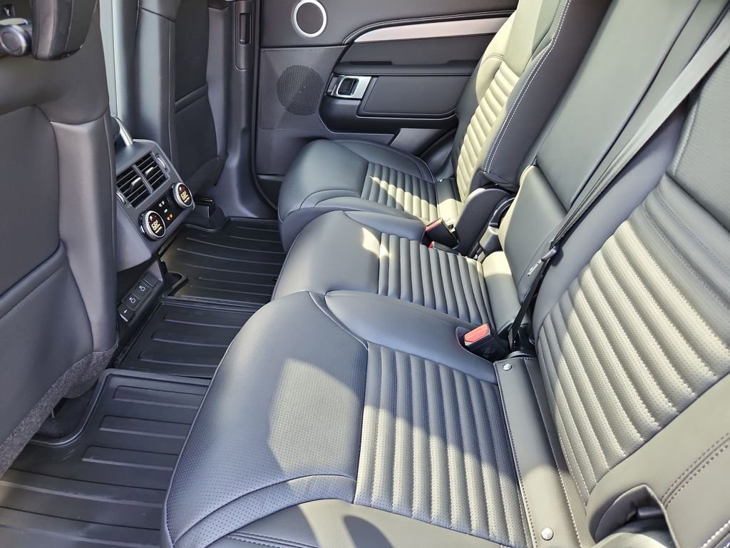 New 2026 Land Rover Discovery Limited Edition AWD/4WD image 5