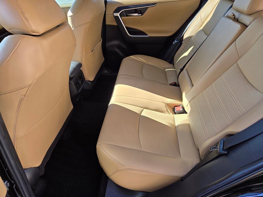 Used 2023 Toyota RAV4 Limited image 14