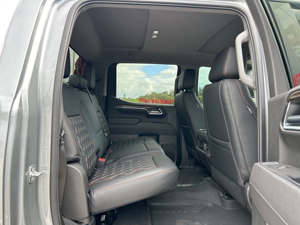 Used 2025 Chevrolet Silverado 1500 LT Trail Boss AWD/4WD image 74