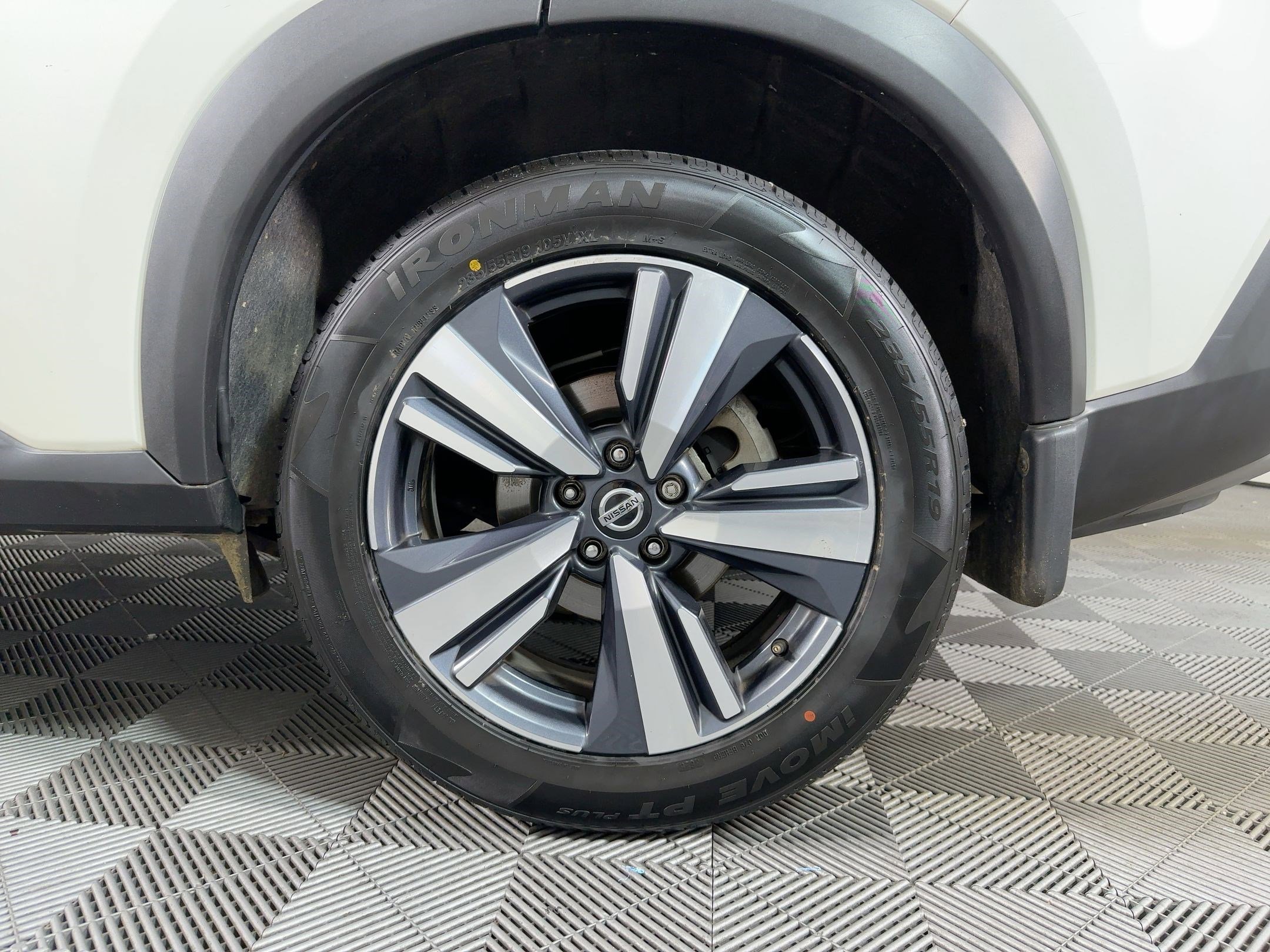 Used 2021 Nissan Rogue SL w/ Premium Package image 9