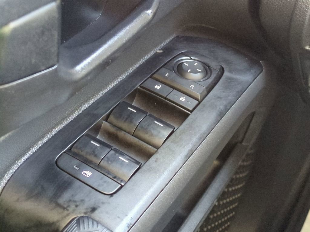 Certified 2025 Toyota Tacoma SR5 image 22