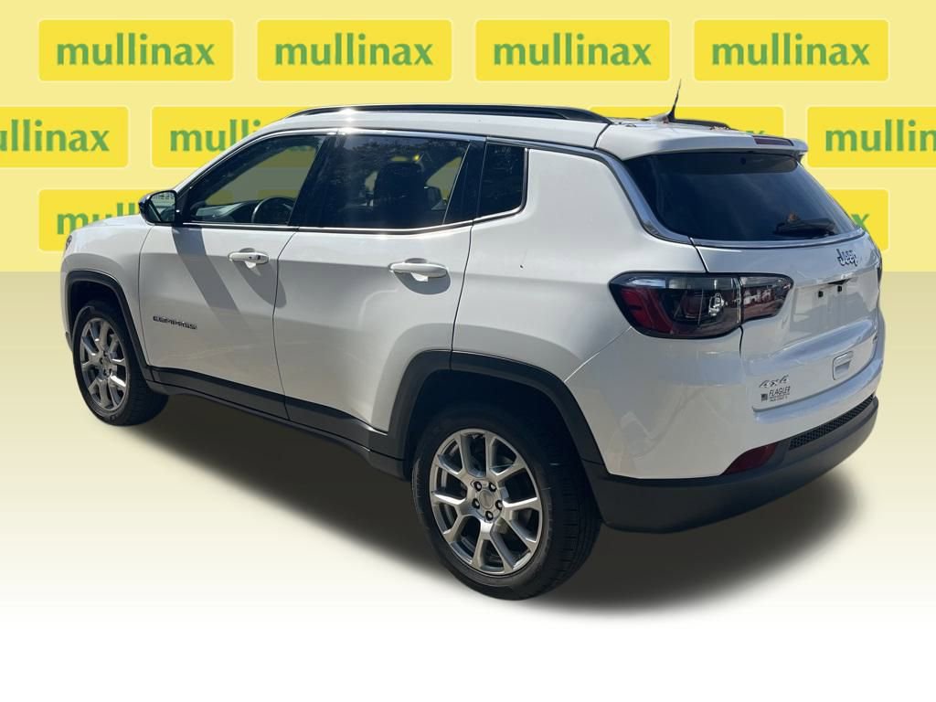 Used 2022 Jeep Compass Latitude image 15